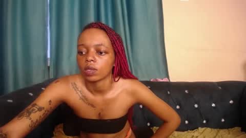 Snapshot of phaeey_savage chatting on May 2026 02:26:01 PM Pheey online show from May 2026 02:26:01 PM