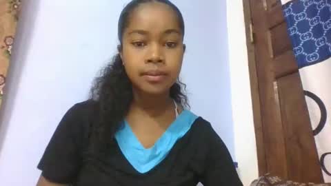 phania185885 online show from March 2026 04:40:01 AM