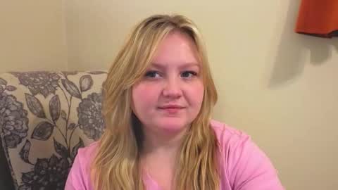 PhatAssBlond online show from April 2026 09:39:01 PM