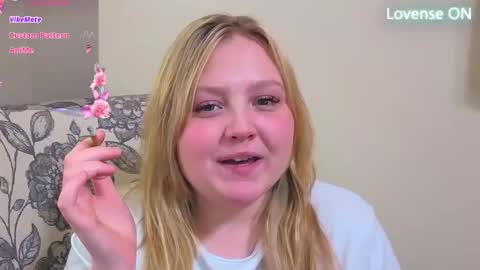 PhatAssBlond online show from April 2026 01:42:02 AM