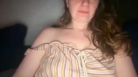 Snapshot of pheobetiger chatting on May 2026 04:43:02 AM Pheobe Tiger online show from May 2026 04:43:02 AM