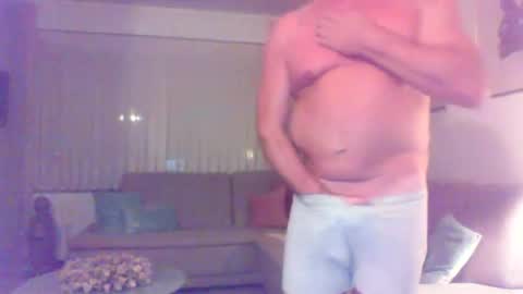 Phil online show from November 2025 11:36:02 PM