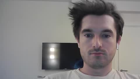 PhilipBorison online show from September 2025 04:35:01 AM