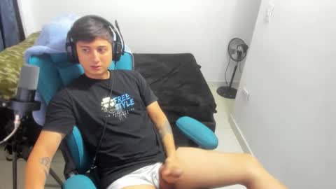 Snapshot of philip_dj chatting on March 2026 09:46:02 AM philip_dj online show from March 2026 09:46:02 AM