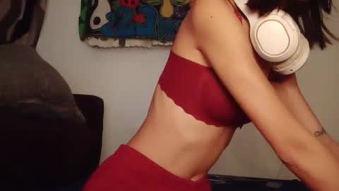 Online at weekends Friday to Sunday online show from September 2025 05:56:02 PM