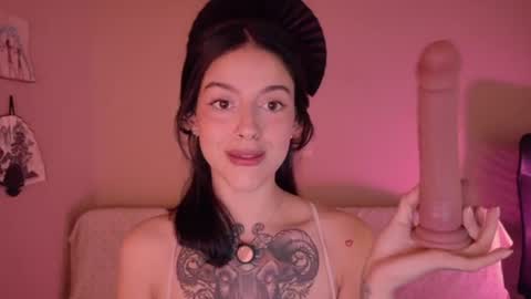 phoenixx_x online show from June 2026 12:15:01 PM