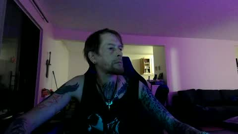 Snapshot of phrostdd chatting on June 2026 01:19:02 AM FrankenDaddy online show from June 2026 01:19:02 AM