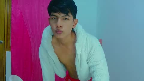 Snapshot of phuwin_bj chatting on May 2026 05:26:02 AM phuwin online show from May 2026 05:26:02 AM