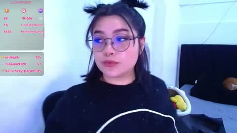 Snapshot of phylavell_ chatting on July 2026 08:59:01 PM phylavell_ online show from July 2026 08:59:01 PM