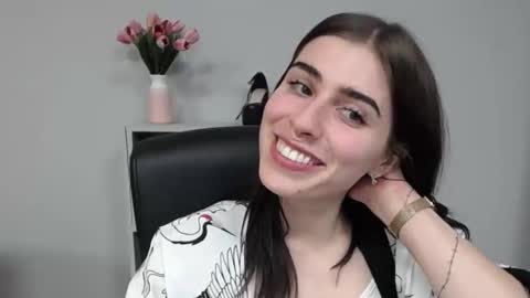 P I A online show from October 2025 05:09:01 PM