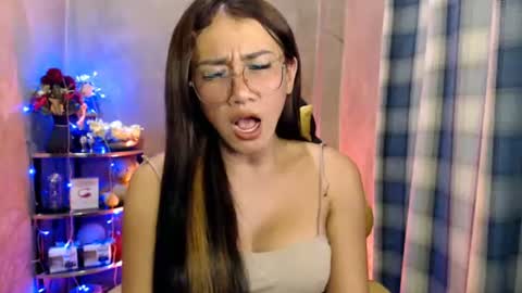 Snapshot of pia_worthsback chatting on June 2026 11:57:01 AM Pia online show from June 2026 11:57:01 AM