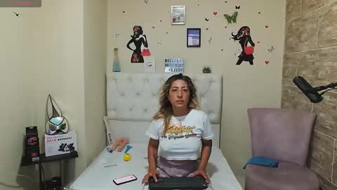 PIA BOQUITA SUAVE online show from March 2026 03:18:01 PM