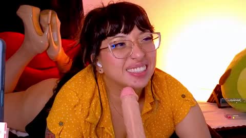 Snapshot of piafisher_2 chatting on April 2026 04:46:01 AM Piafisher 2 online show from April 2026 04:46:01 AM