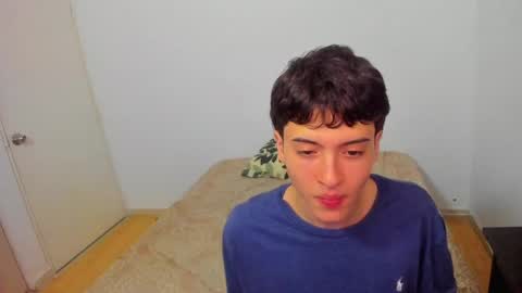 picaszomilos350 online show from March 2026 05:18:01 AM