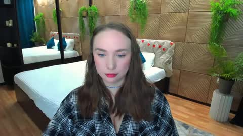 Emelie online show from March 2026 10:37:01 AM