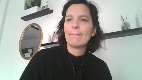 Snapshot of piediniecollant chatting on November 2025 01:43:01 PM PIEDINIECOLLANT online show from November 2025 01:43:01 PM
