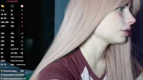 Piera online show from November 2025 07:57:01 PM