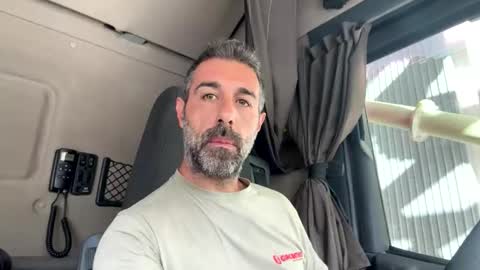 pierotu online show from November 2025 12:37:02 PM