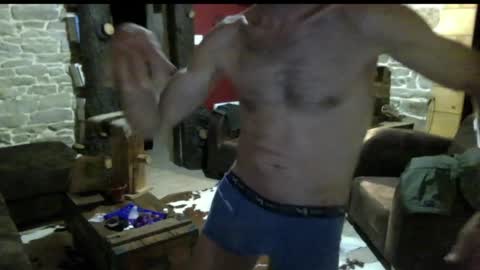 Snapshot of pierrohhh chatting on April 2026 07:58:01 PM pierrohhh online show from April 2026 07:58:01 PM
