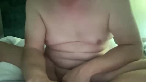 Snapshot of pigboy31 chatting on January 2025 10:27:02 PM goonpig online show from January 2025 10:27:02 PM