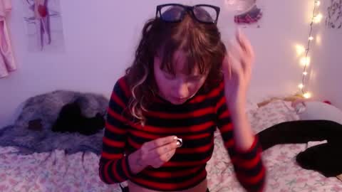 Snapshot of pikawiii chatting on December 2024 10:01:01 PM ill be back on monday 18th of november online show from December 2024 10:01:01 PM