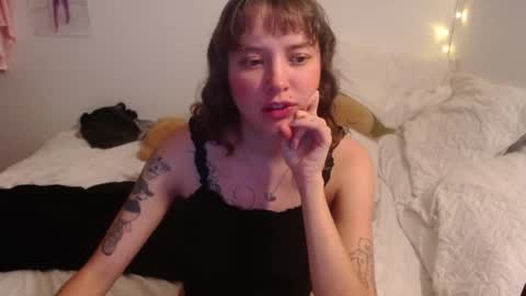 Snapshot of pikawiii chatting on January 2025 03:41:01 AM ill be back on monday 18th of november online show from January 2025 03:41:01 AM