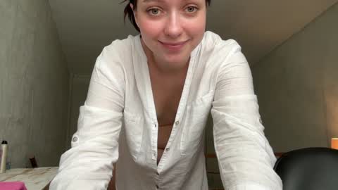 Snapshot of pileacadieri__ chatting on January 2025 06:35:01 AM Trisha online show from January 2025 06:35:01 AM