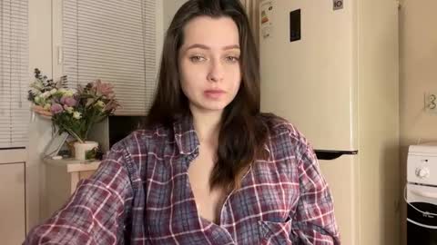 Snapshot of pileacadieri__ chatting on November 2025 03:44:01 PM Trisha online show from November 2025 03:44:01 PM