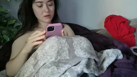 PilloGoddess online show from May 2026 12:05:01 AM