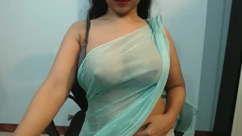 Sayra online show from October 2025 06:48:01 PM