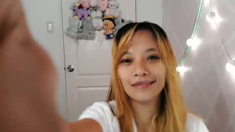 Snapshot of pinay_beauty14 chatting on January 2025 11:40:01 PM pinay beauty14 online show from January 2025 11:40:01 PM