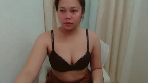 Snapshot of pinay_juliet chatting on May 2026 07:29:01 PM pinay_juliet online show from May 2026 07:29:01 PM