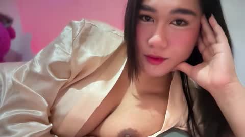 Snapshot of pinay_sofiexx chatting on May 2026 08:19:01 AM sofielove online show from May 2026 08:19:01 AM