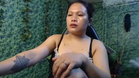 Snapshot of pinaymistress1983 chatting on March 2025 03:29:02 AM PnayMistress1983 online show from March 2025 03:29:02 AM