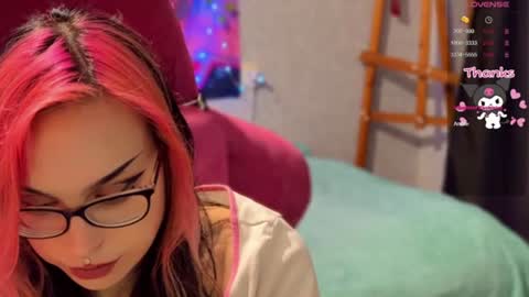 Snapshot of pineapple_dope chatting on June 2026 10:22:01 PM Nancy online show from June 2026 10:22:01 PM