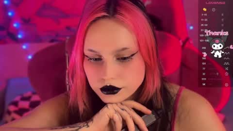 Snapshot of pineapple_dope chatting on July 2026 09:06:02 PM Nancy online show from July 2026 09:06:02 PM