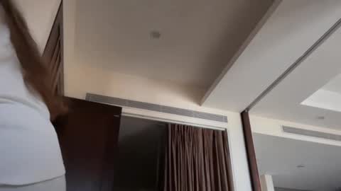 Susie online show from December 2025 02:17:01 AM