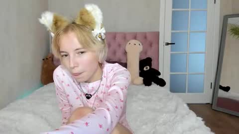Snapshot of pink_lila18 chatting on September 2025 09:00:02 AM pink_lila18 online show from September 2025 09:00:02 AM