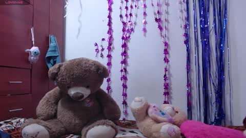 pink_love_25 online show from March 2026 04:02:02 AM