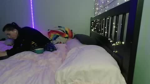 pink_tv online show from October 2025 01:35:01 AM