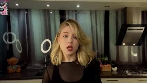 Adele online show from February 2025 10:23:01 AM