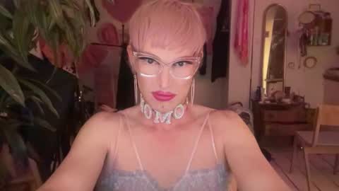 pinkfag online show from April 2026 06:39:01 PM