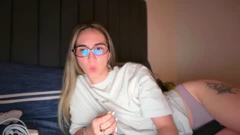 Pinkilola online show from July 2026 03:54:02 AM