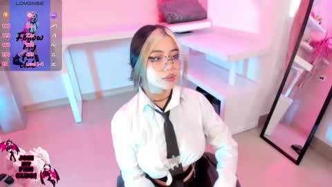 PINKK online show from October 2025 02:12:01 PM