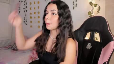 Snapshot of pinkpantherr_ chatting on April 2026 01:12:02 PM Sarah .. online show from April 2026 01:12:02 PM
