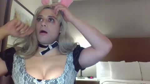 Snapshot of pinkpillbambi chatting on January 2025 11:47:01 PM pinkpillbambi online show from January 2025 11:47:01 PM