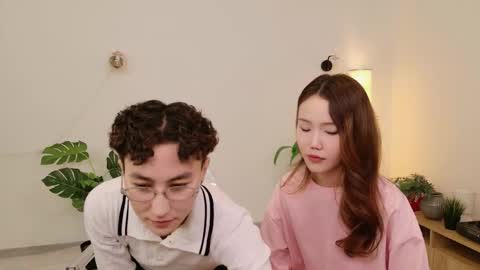 Li long hair and Rude short hair online show from March 2026 09:51:01 PM