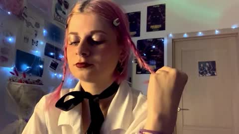 Snapshot of pinkvampire chatting on September 2025 06:13:02 PM Sara online show from September 2025 06:13:02 PM