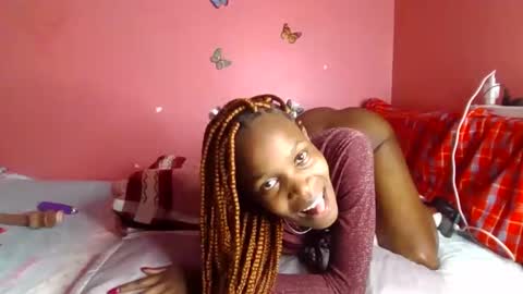 pinky_cockoo online show from March 2026 12:35:01 AM