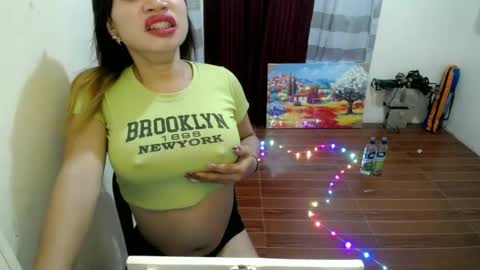 Snapshot of pinky_pussybobby69 chatting on June 2026 03:27:01 PM Tina online show from June 2026 03:27:01 PM